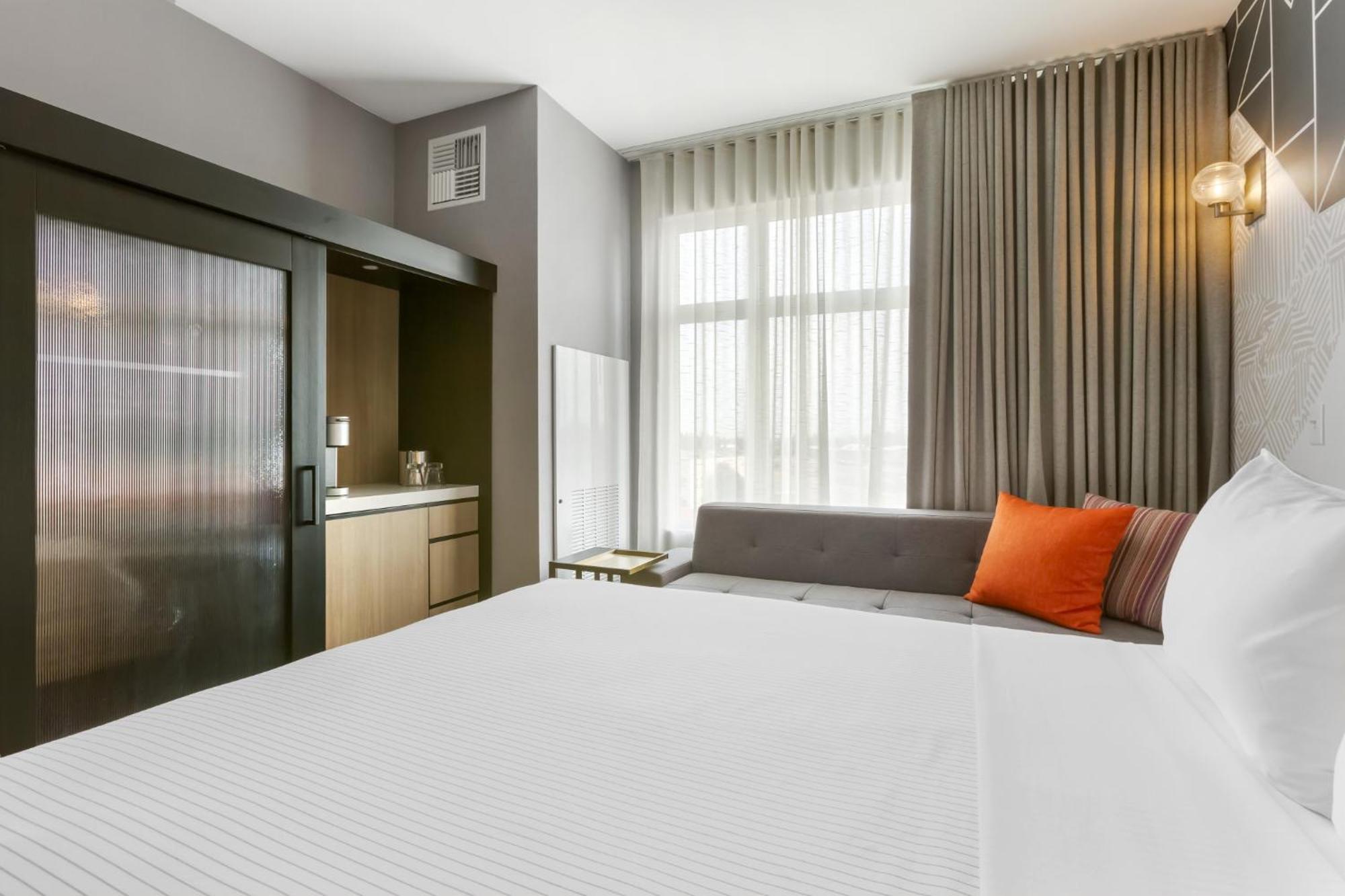 Cambria Spokane Airport Hotel 4*